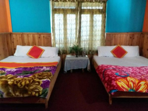 POP HOME 89103 Orange Tulip Homestay